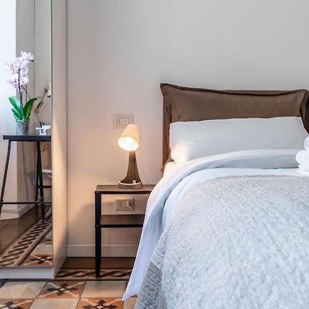 Appartamento Bilocale Zara - Stazione Centrale - Isola Design District ميلان المظهر الخارجي الصورة