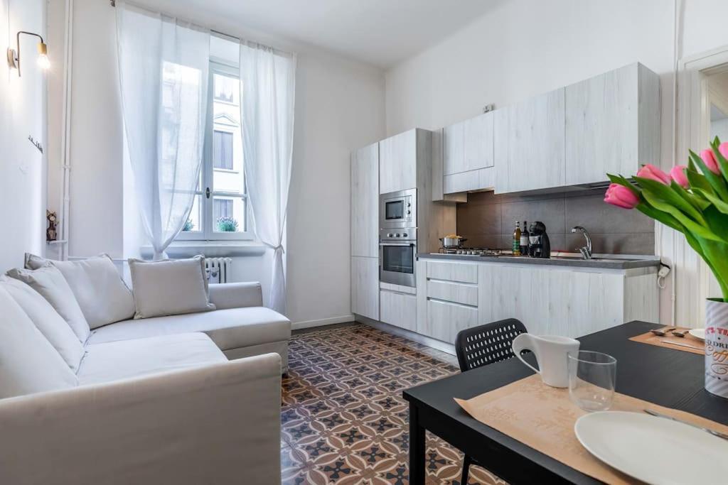 Appartamento Bilocale Zara - Stazione Centrale - Isola Design District ميلان المظهر الخارجي الصورة
